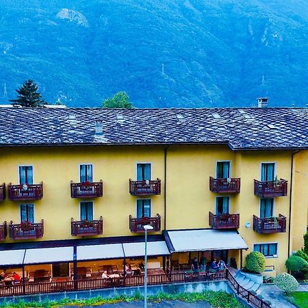 Crabun Hotel ポン・サン・マルテン エクステリア 写真